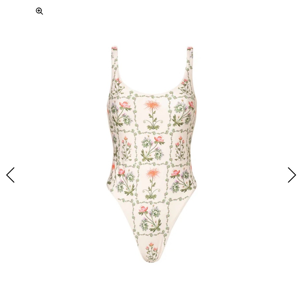 Gema oasis one piece